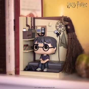 Pop! Nooks Harry Potter in Cupboard